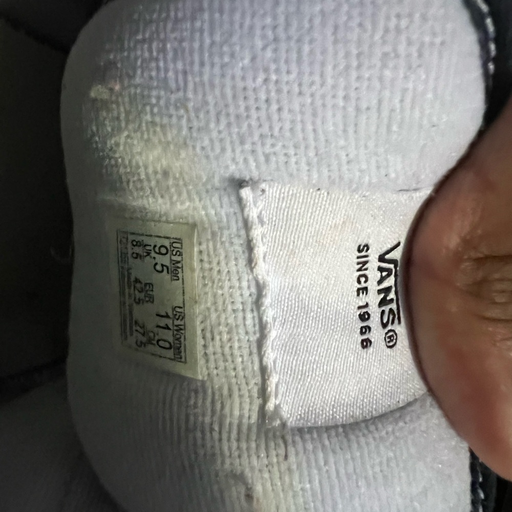 Vans Knu Skool Skate Shoes